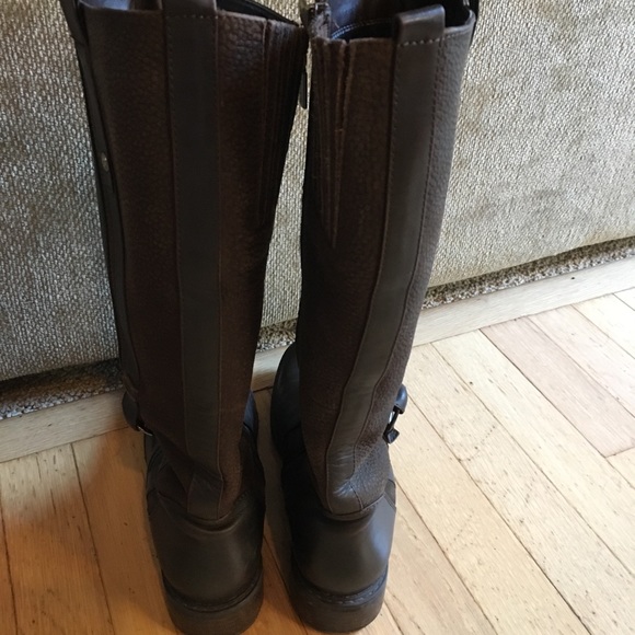 BLONDO Women’s Varda Knee-High Boot - Picture 2 of 8